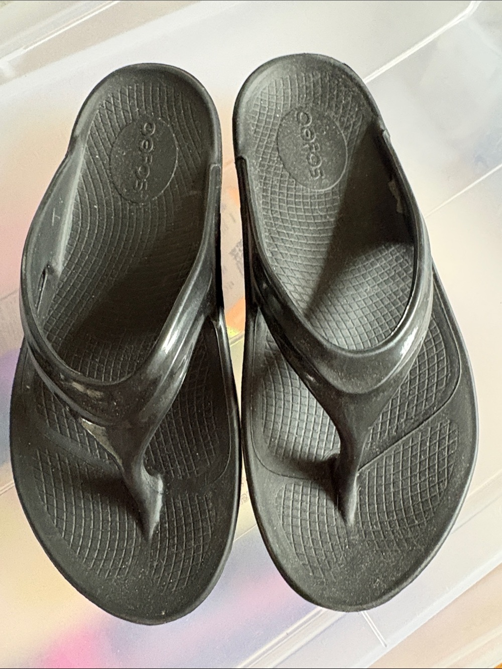 OOFOS Women's Black Recovery Flip Flop Sandals